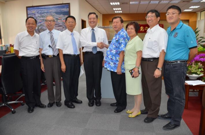 竹市辦國慶煙火　市長許明財拜會邱縣長　 共11張圖片 的圖片